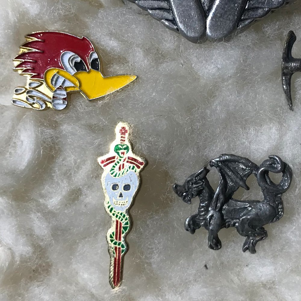 Retro Pin Collection - Picture 2 of 3